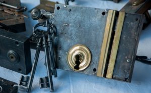 Top Things to Consider when Choosing a Locksmith
